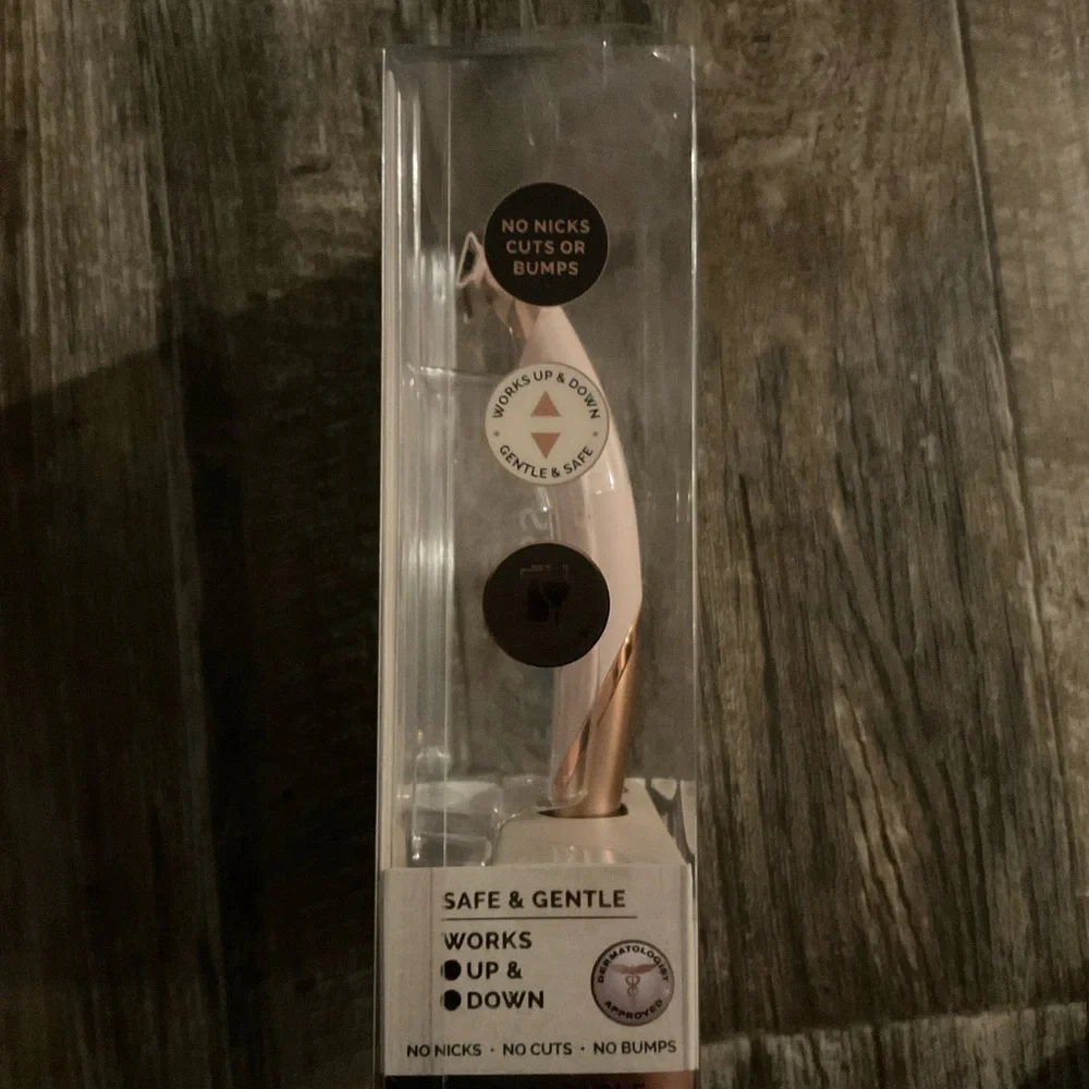 Flawless Hair Remover in White and Gold. Smooth Bump Free Shave. Cordless